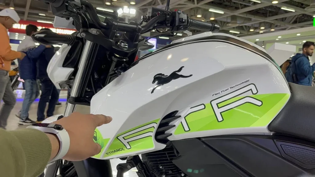 TVS Apache RTR 160 Flex Fuel
